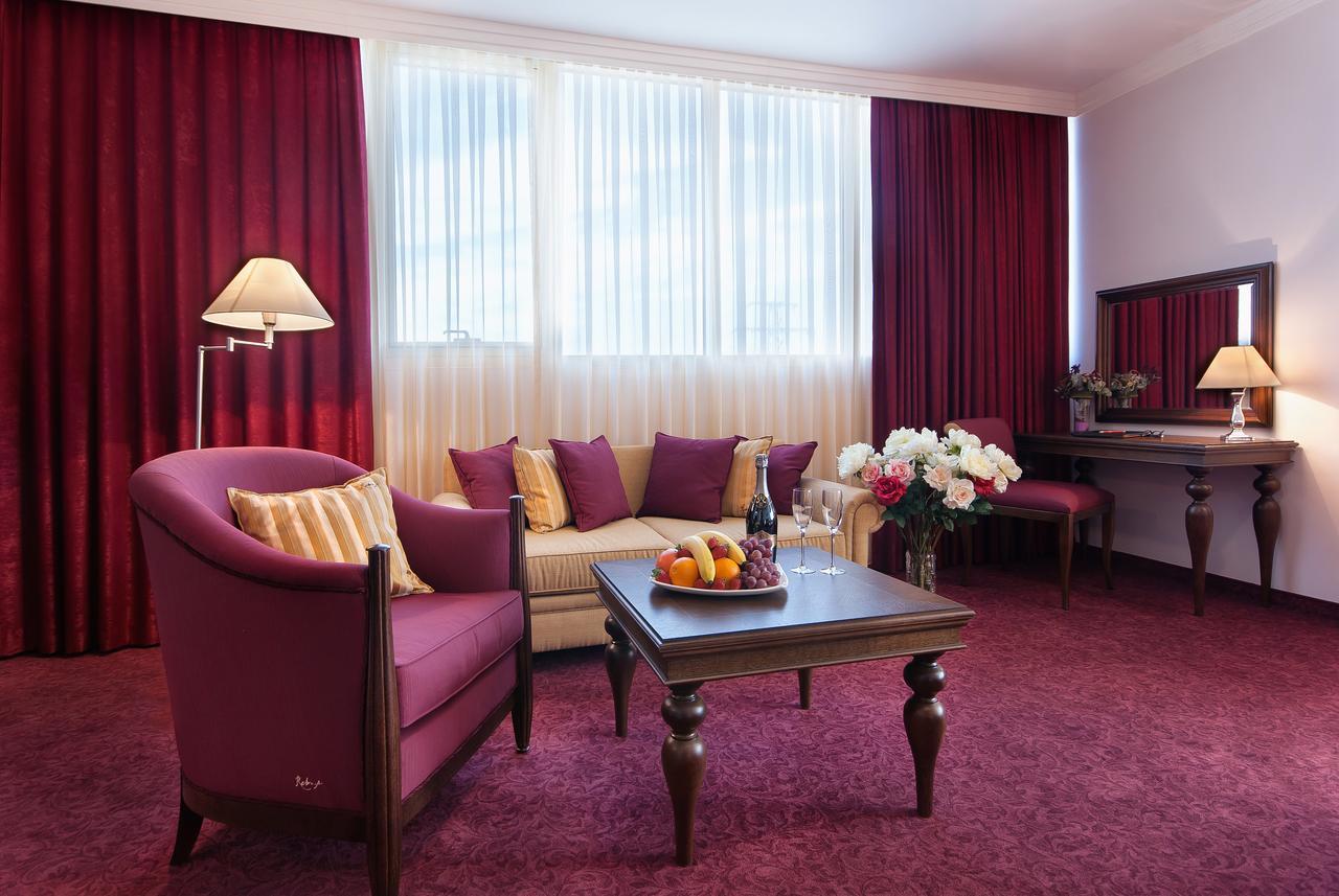 Hotel Chiirite Plovdiv Bagian luar foto